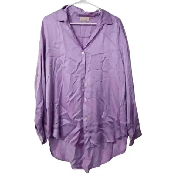 sofia collections Tops - Sofia purple button down long sleeve blouse!
